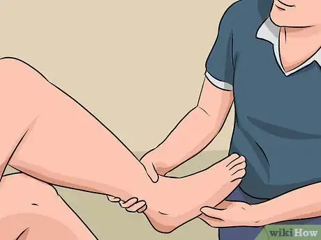 Imagen titulada Treat a Swollen Knee Step 15