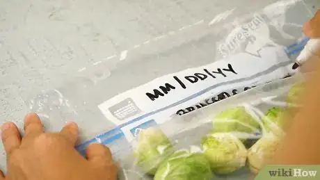 Imagen titulada Freeze Brussels Sprouts Step 13