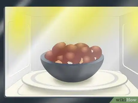 Imagen titulada Eat a Raw Chestnut Step 7