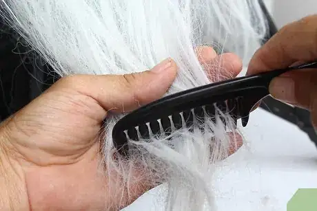 Imagen titulada Untangle a Wig Step 6