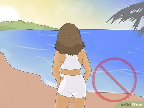 Imagen titulada Get over Your Fear of Sharks Step 16
