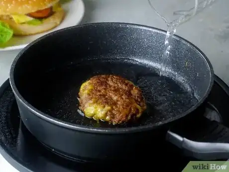 Imagen titulada Reheat a Cheeseburger Step 17