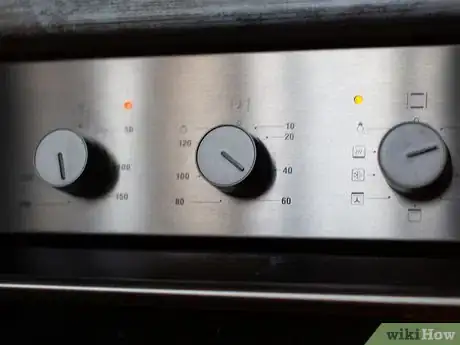 Imagen titulada Make a Quick and Easy Cake Step 15