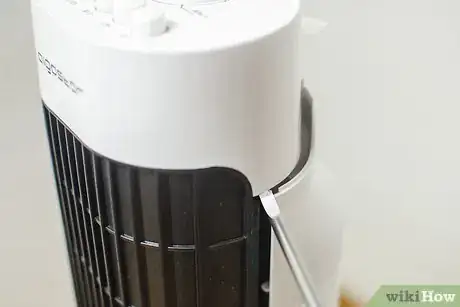 Imagen titulada Clean a Tower Fan Step 7