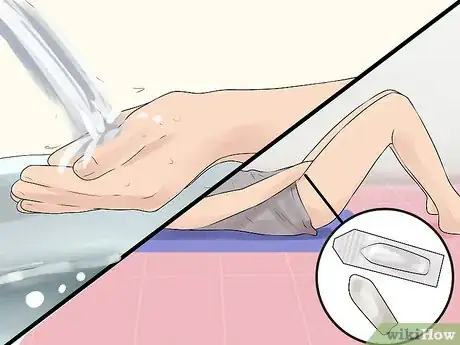 Imagen titulada Insert Boric Acid Suppositories Step 3