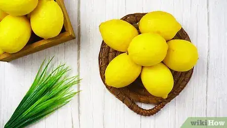 Imagen titulada Cut a Lemon Step 5