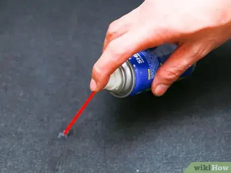 Imagen titulada Remove Chewing Gum from a Car Seat Step 7