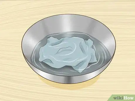 Imagen titulada Remove an Iodine Stain Step 3