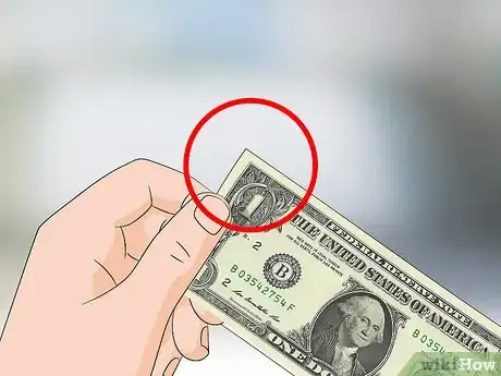 Imagen titulada Straighten Out a Dollar Bill Step 10