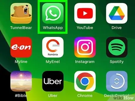 Imagen titulada Send a Broadcast Message on WhatsApp Step 1