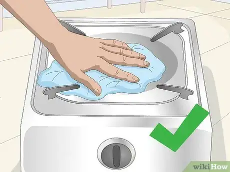 Imagen titulada Clean Grease Off Stainless Steel Step 6