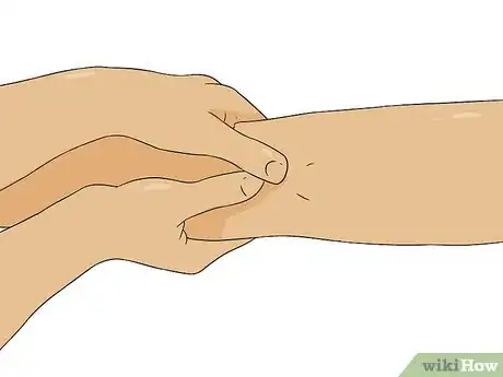 Imagen titulada Give a Deep Tissue Massage Step 12
