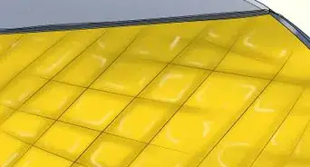 quitar el hielo de un automóvil