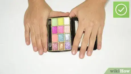 Imagen titulada Make Lipstick Out of Crayons Step 22