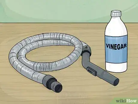 Imagen titulada Clean a Vacuum Step 14