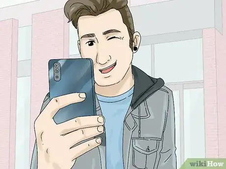 Imagen titulada Pose for a Selfie Step 8