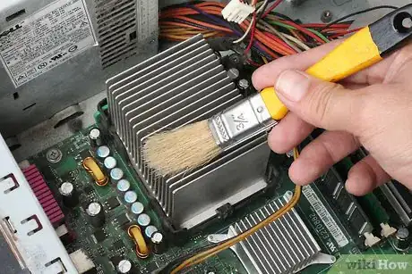 Imagen titulada Clean the Inside of a Computer Step 7Bullet3