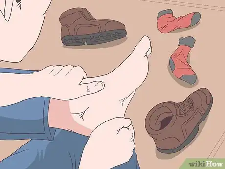 Imagen titulada Prevent Heel Lift in Hiking Boots Step 17