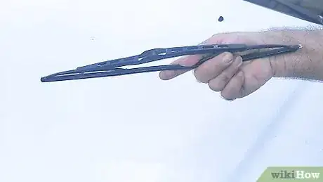 Imagen titulada Remove Windshield Wipers Step 6
