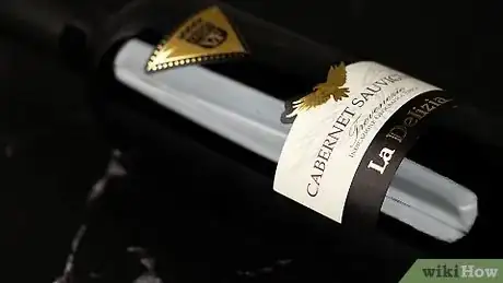 Imagen titulada Serve Cabernet Sauvignon Step 1