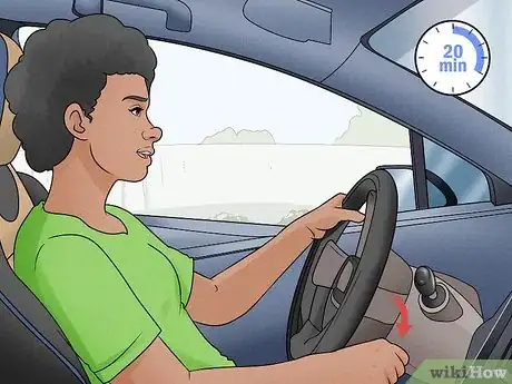 Imagen titulada Prevent Arm Pain While Driving a Car Step 3