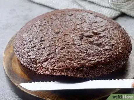 Imagen titulada Make a Layer Cake Step 8