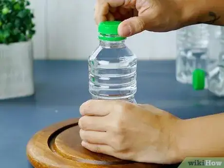 Imagen titulada Open a Bottle of Water Step 17