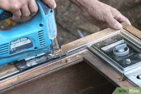 Imagen titulada Convert an Old TV Into a Fish Tank Step 10