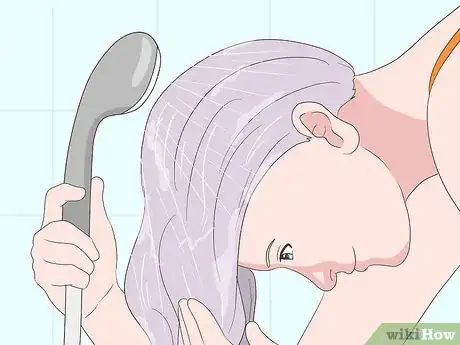 Imagen titulada Dye Hair with Kool Aid Step 11
