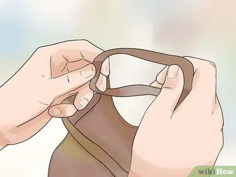 Imagen titulada Put on a Puppy Harness Step 3