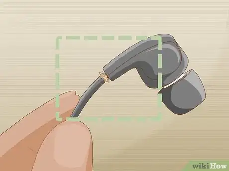 Imagen titulada Fix Earbuds Step 1