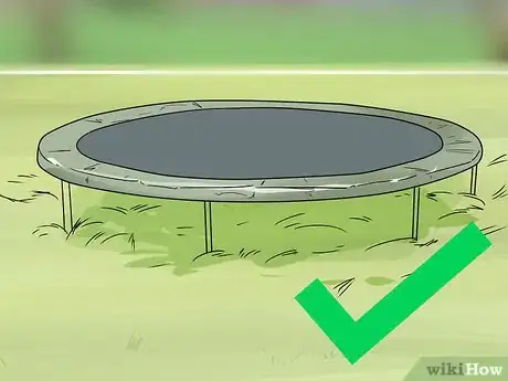 Imagen titulada Flip on the Trampoline Step 2
