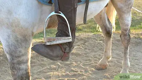 Imagen titulada Sit the Canter Properly Step 10