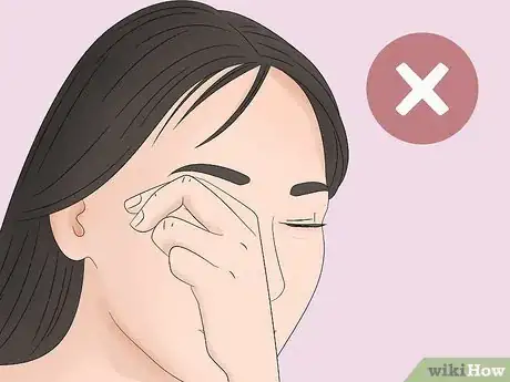 Imagen titulada Grow Eyelashes Step 5