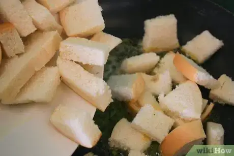 Imagen titulada Make Croutons Step 10