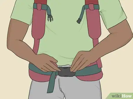 Imagen titulada Fit a Backpack Step 8.jpeg