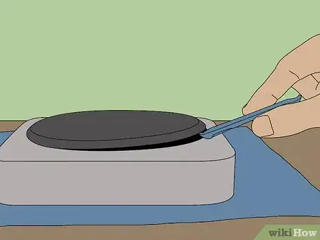 Imagen titulada Open a Mac Mini Step 3