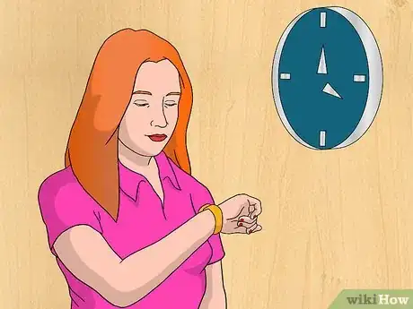 Imagen titulada Tell if Your Eyes Are Going Bad Step 15