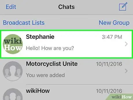 Imagen titulada Reply to a Specific Message on WhatsApp Step 2