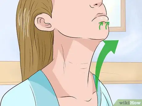 Imagen titulada Get Rid of Neck Lines Step 1