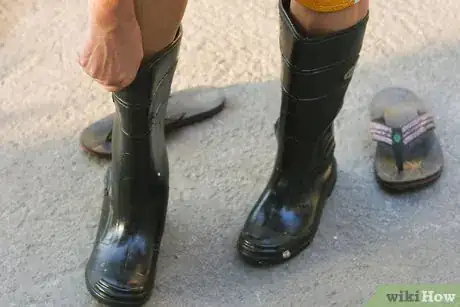 Imagen titulada Use a Power Washer Step 1