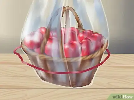 Imagen titulada Wrap a Gift Basket Step 7