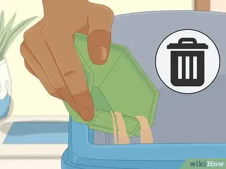 Imagen titulada Potty Train a Hamster Step 13