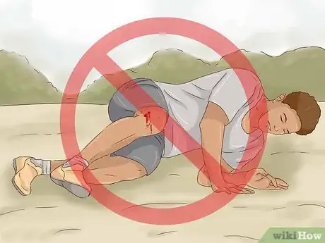 Imagen titulada Treat a Rattlesnake Bite Step 3