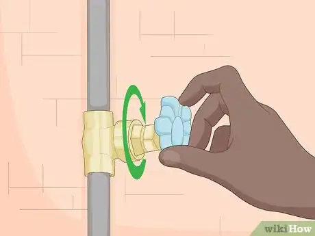 Imagen titulada Fix Leaking Pipes Step 1