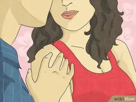 Imagen titulada Caress a Woman Step 8