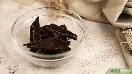 Imagen titulada Melt Chocolate Step 7