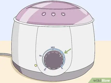 Imagen titulada Clean a Wax Pot Step 1
