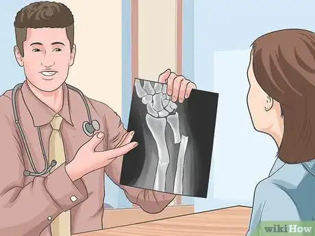 Imagen titulada Tell if a Fall Broke Bones Without an X Ray Step 16