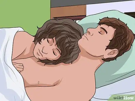 Imagen titulada Sleep in a Single Bed With a Partner Step 4